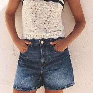 Zara High Waisted Mom Fit Short LIGHT WASH
